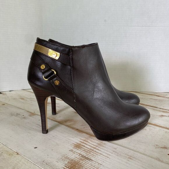 MARC FISHER booties Blaine 3 Dark Brown heeled boots faux leather Size 6.5 M EUC - Picture 1 of 12